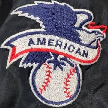 Chicago White Sox 90’s Black Satin Jacket