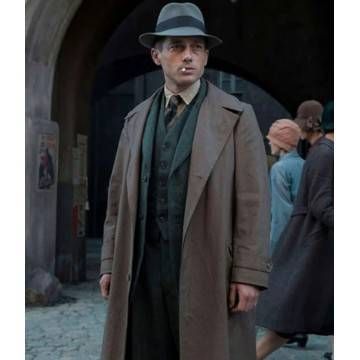 Volker Bruch Babylon Berlin...