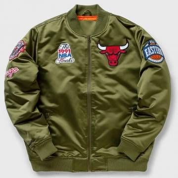 Chicago Bulls Flight Satin...