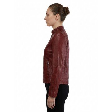 Kaya Scodelario Resident Evil Red Leather Jacket Claire Redfield